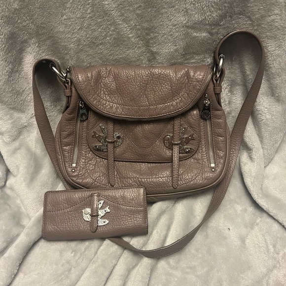 Marc By Marc Jacobs Handbags - Marc by Marc Jacobs petal to the metal Natasha grey crossbody w/ matching wallet
